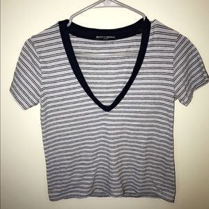 V NECK STRIPE TOP - BRANDY MELVILLE